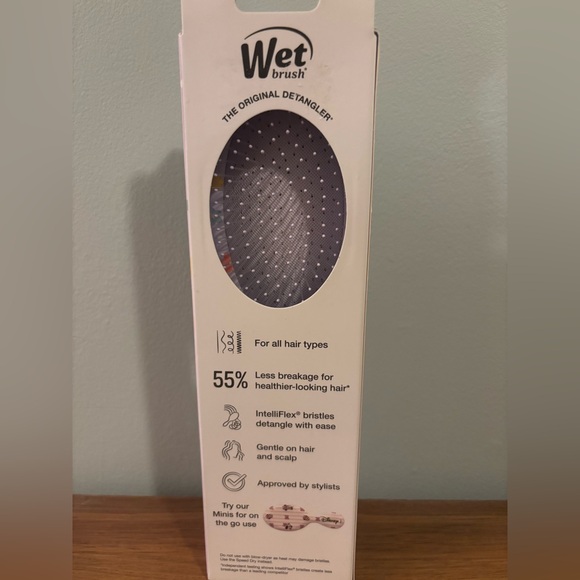 Disney Wet Brush Original Detangler featuring a Disney Daisy Duck design New - Picture 5 of 6